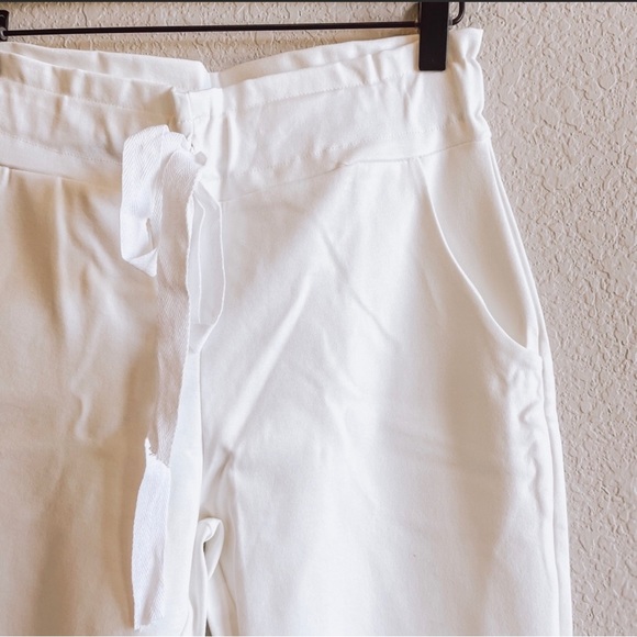 Sport Luxe Cropped Contrasting Ecru Grey Color Block Knit Jogger NWT - Picture 6 of 9